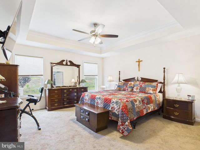 185 TWICKENHAM DR, Martinsburg, WV 25403