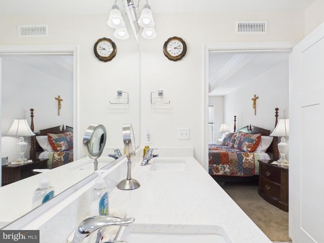 185 TWICKENHAM DR, Martinsburg, WV 25403