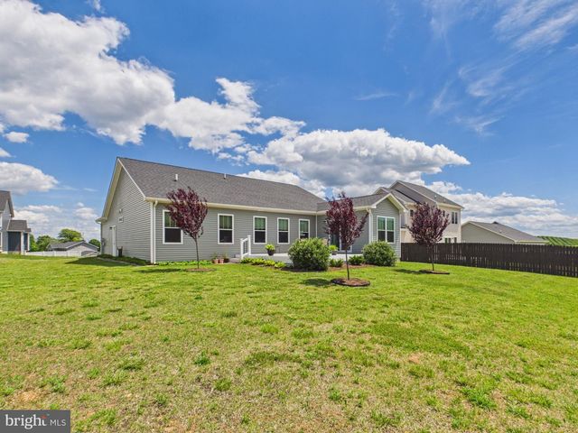 185 TWICKENHAM DR, Martinsburg, WV 25403