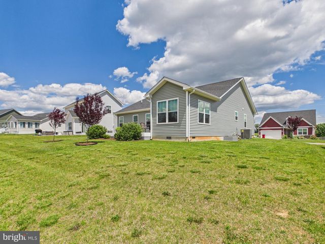 185 TWICKENHAM DR, Martinsburg, WV 25403