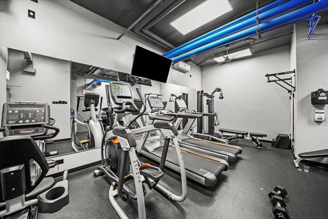 247 E Chestnut Street 502, Chicago, IL 60611