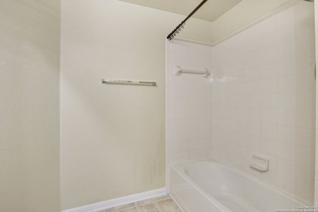 112 Storm Mountain Rd, Cibolo, TX 78108