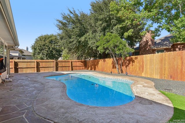 112 Storm Mountain Rd, Cibolo, TX 78108