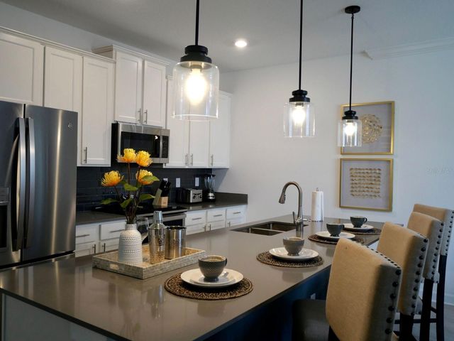 956 LEADER STREET, Davenport, FL 33896