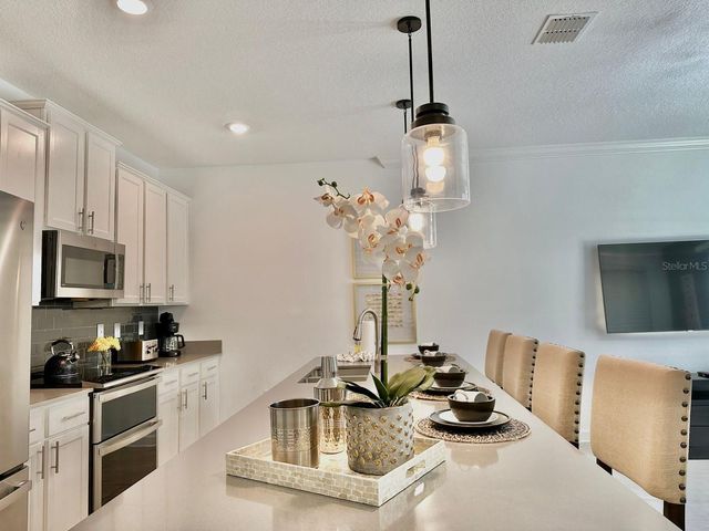 956 LEADER STREET, Davenport, FL 33896