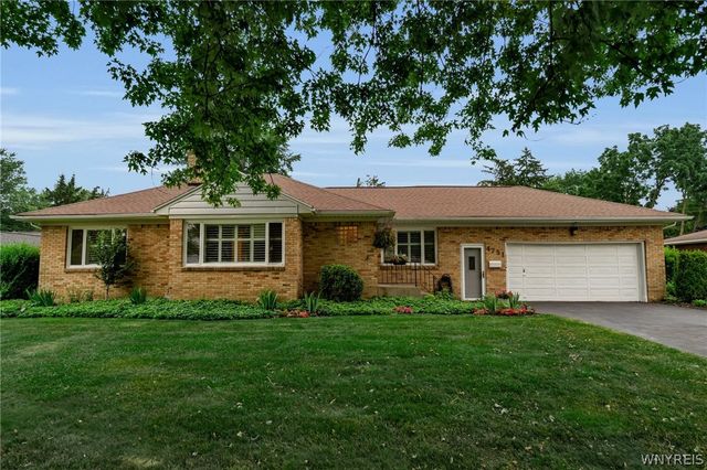 4751 Brentwood Drive, Clarence, NY 14221
