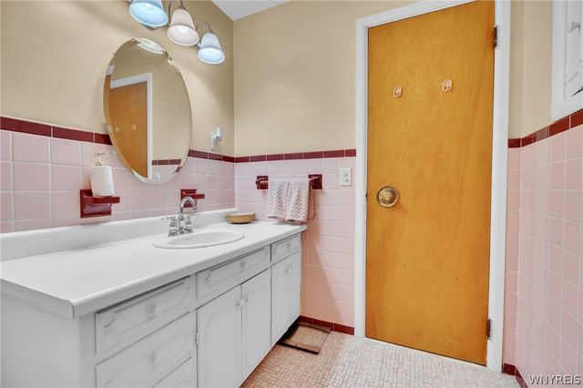 4751 Brentwood Drive, Clarence, NY 14221