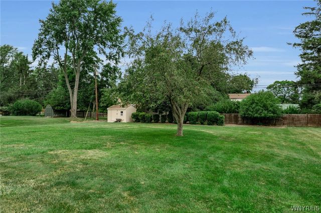 4751 Brentwood Drive, Clarence, NY 14221