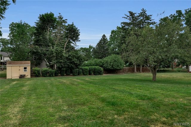 4751 Brentwood Drive, Clarence, NY 14221