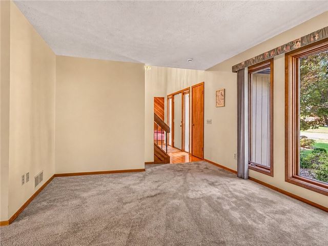 180 Brush Creek Drive, Greece, NY 14612