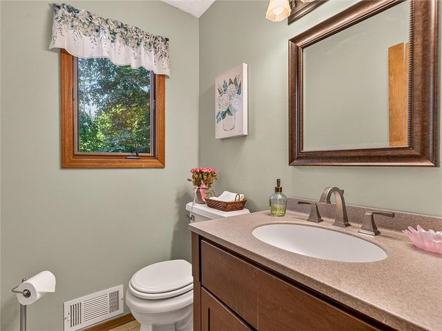 180 Brush Creek Drive, Greece, NY 14612