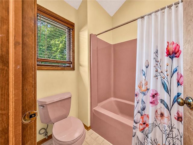 180 Brush Creek Drive, Greece, NY 14612