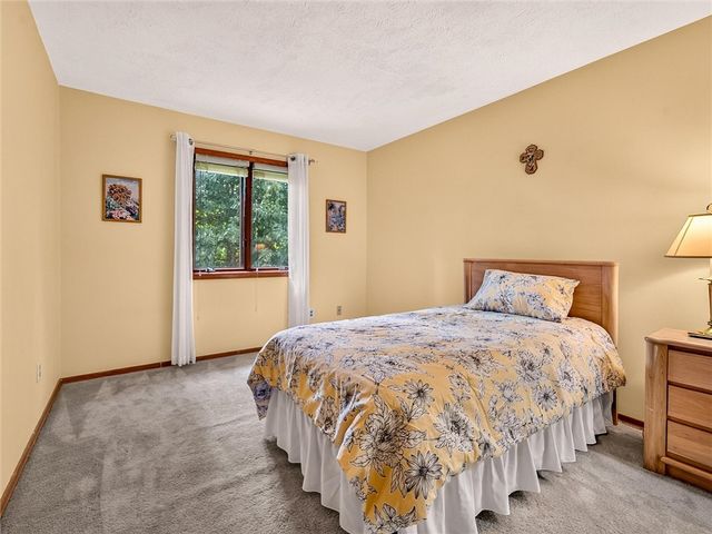 180 Brush Creek Drive, Greece, NY 14612