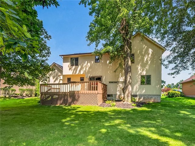 180 Brush Creek Drive, Greece, NY 14612