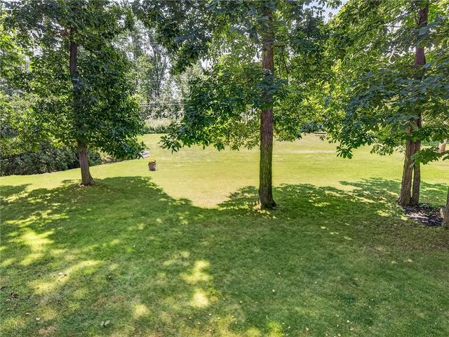 180 Brush Creek Drive, Greece, NY 14612