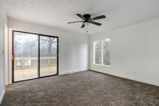 3526 W Farm Road 88, Springfield, MO 65803