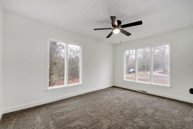 3526 W Farm Road 88, Springfield, MO 65803