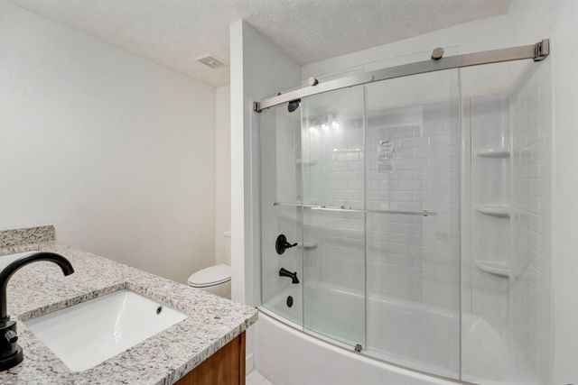 3526 W Farm Road 88, Springfield, MO 65803