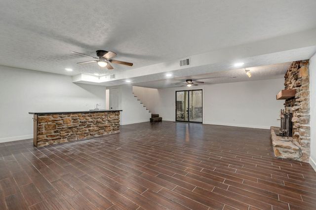 3526 W Farm Road 88, Springfield, MO 65803