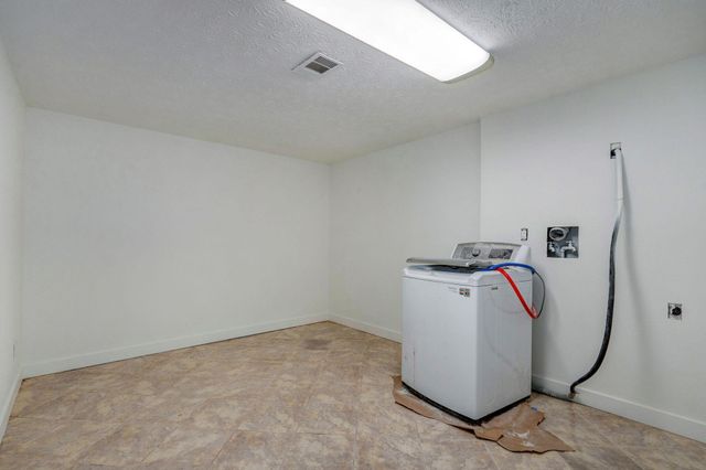 3526 W Farm Road 88, Springfield, MO 65803