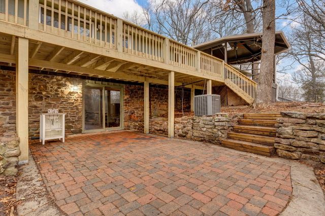 3526 W Farm Road 88, Springfield, MO 65803