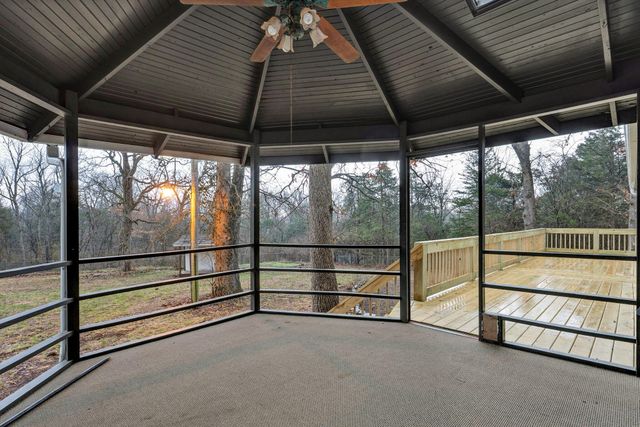 3526 W Farm Road 88, Springfield, MO 65803