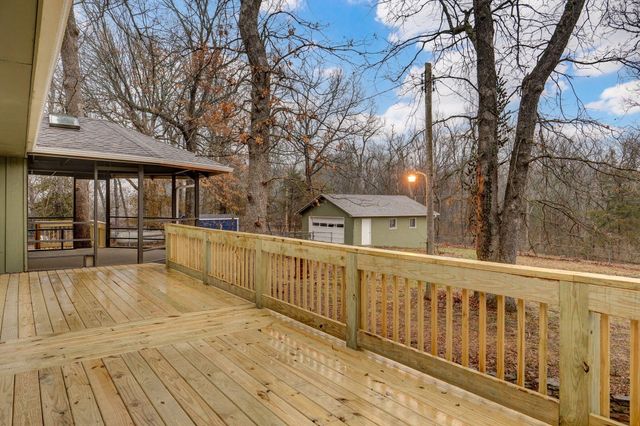 3526 W Farm Road 88, Springfield, MO 65803