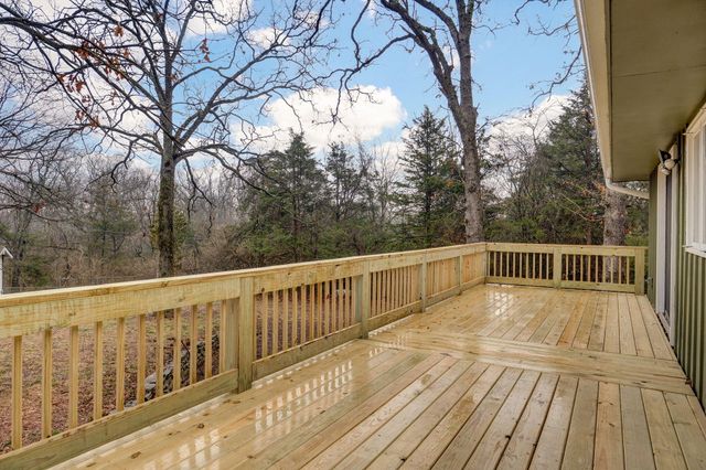 3526 W Farm Road 88, Springfield, MO 65803