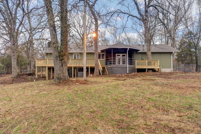 3526 W Farm Road 88, Springfield, MO 65803