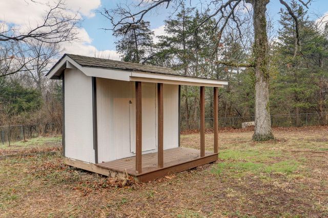 3526 W Farm Road 88, Springfield, MO 65803