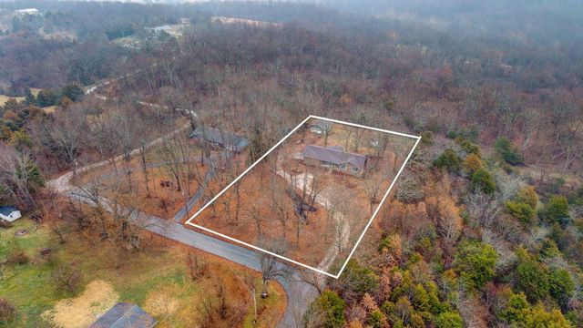3526 W Farm Road 88, Springfield, MO 65803