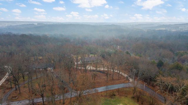 3526 W Farm Road 88, Springfield, MO 65803