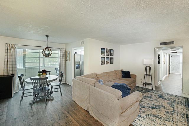 6100 12TH STREET S 220, St Petersburg, FL 33705