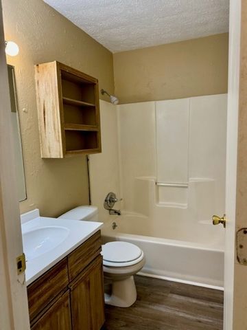 306 Thompsonville Ln Unit 905, Oak Grove, KY 42262