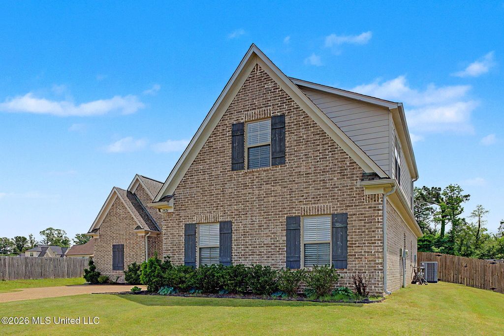 2876 Ross Meadows Lane, Olive Branch, MS 38654 — photo 4