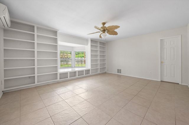 4303 Cypress Springs Court, Arlington, TX 76001