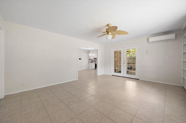 4303 Cypress Springs Court, Arlington, TX 76001