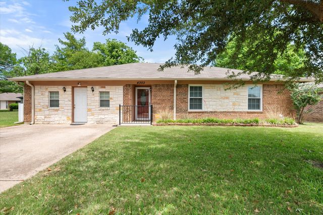 4303 Cypress Springs Court, Arlington, TX 76001