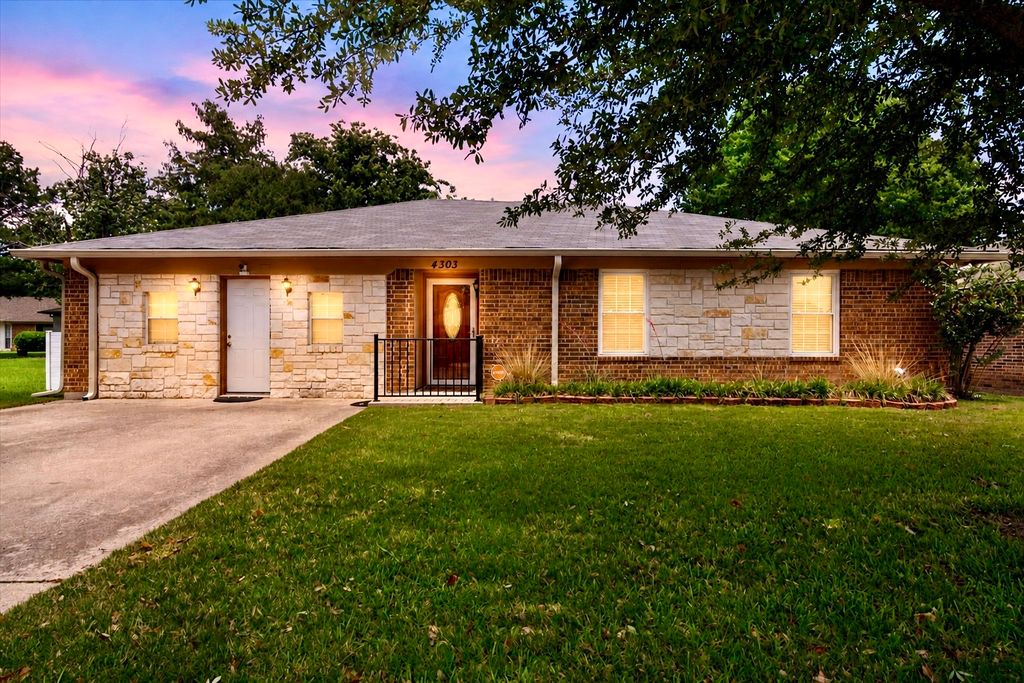 4303 Cypress Springs Court, Arlington, TX 76001