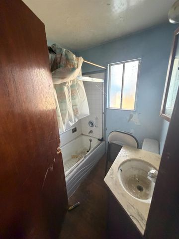 6313 Ring Dr, Sacramento, CA 95824