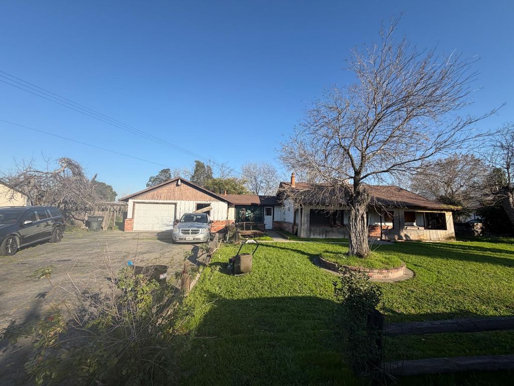 6313 Ring Dr, Sacramento, CA 95824