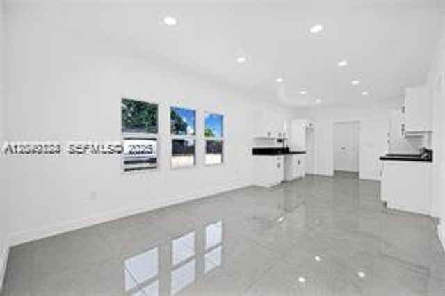 1301 Sharar Ave 0, Opa-locka, FL 33054