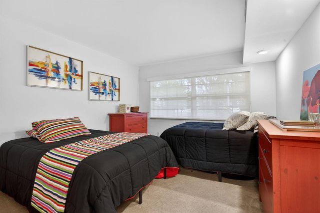 901 W Cypress Lane 103, Pompano Beach, FL 33069