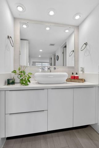 901 W Cypress Lane 103, Pompano Beach, FL 33069