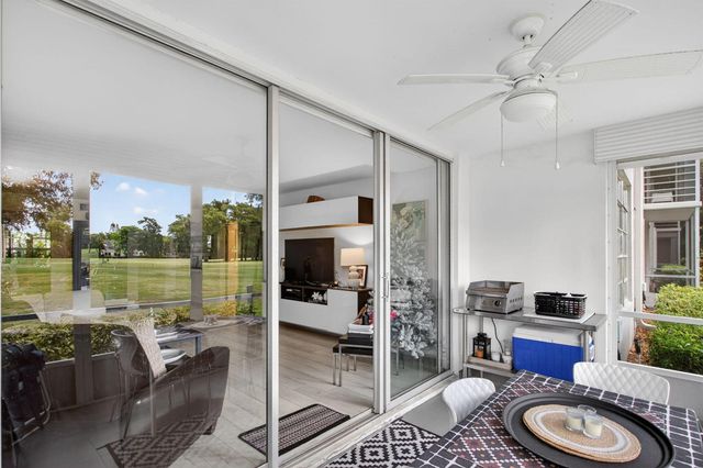 901 W Cypress Lane 103, Pompano Beach, FL 33069