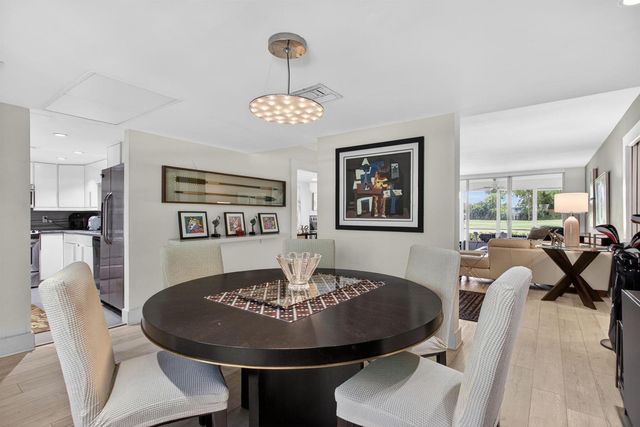 901 W Cypress Lane 103, Pompano Beach, FL 33069