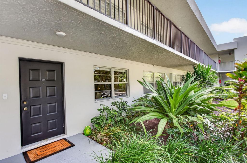 901 W Cypress Lane 103, Pompano Beach, FL 33069