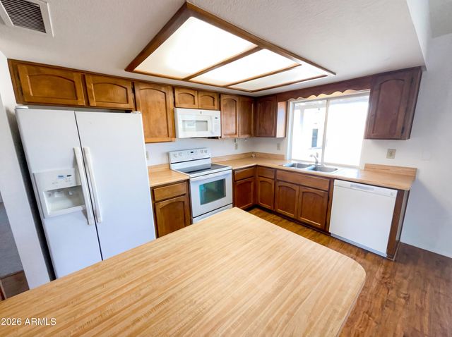 7324 W SELLS Drive, Phoenix, AZ 85033