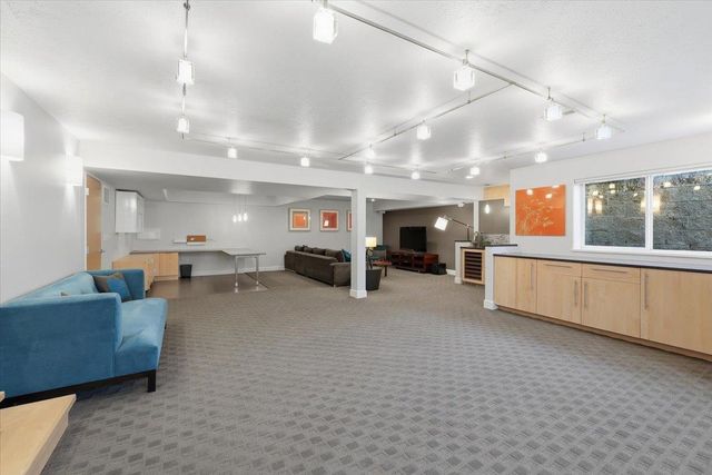 17404 Springview Ln, Nine Mile Falls, WA 99026
