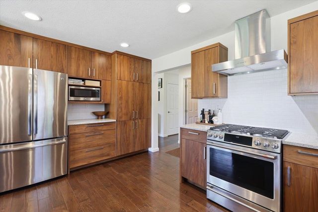 17404 Springview Ln, Nine Mile Falls, WA 99026